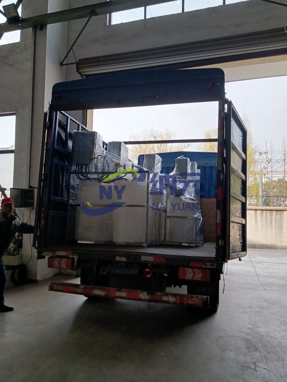 發(fā)往陜西建工安裝集團(tuán)·全椒縣經(jīng)開區(qū)N型高效光伏電池EPC項(xiàng)目部的全自動(dòng)加藥裝置！